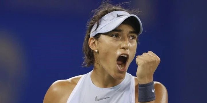 Хлоэ Паке - Каролин Гарсия