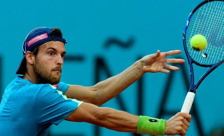 Жоао Соуза - Фрэнсис Тиафо Жоао Соуза - Фрэнсис Тиафо