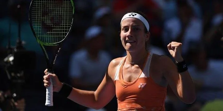 Анастасия Севастова - Дарья Сэвилл