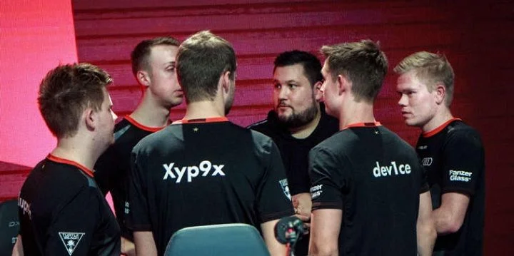 Astralis - Ninjas in Pyjamas Astralis - Ninjas in Pyjamas