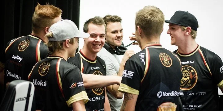 ENCE eSports - 100 Thieves ENCE eSports - 100 Thieves