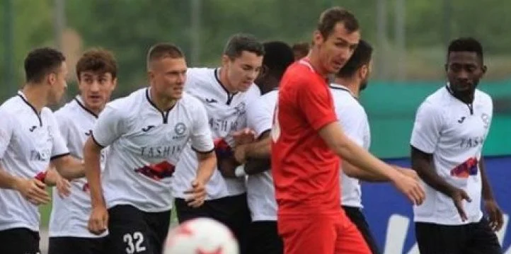 Арарат-Армения - Линкольн Ред Импс