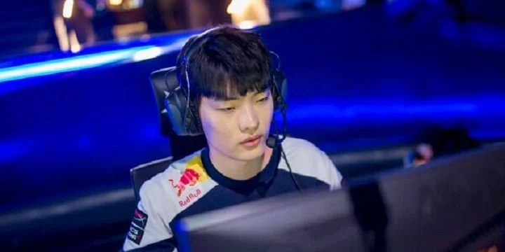 SK Telecom T1 - KING-ZONE DragonX SK Telecom T1 - KING-ZONE DragonX