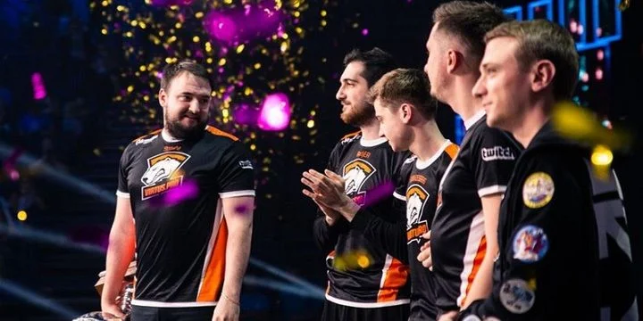 Virtus.Pro - Royal Never Give Up Virtus.Pro - Royal Never Give Up