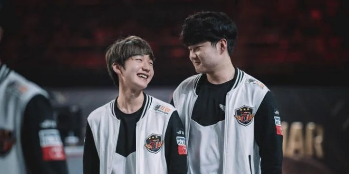 SK Telecom T1 - DAMWON Gaming SK Telecom T1 - DAMWON Gaming