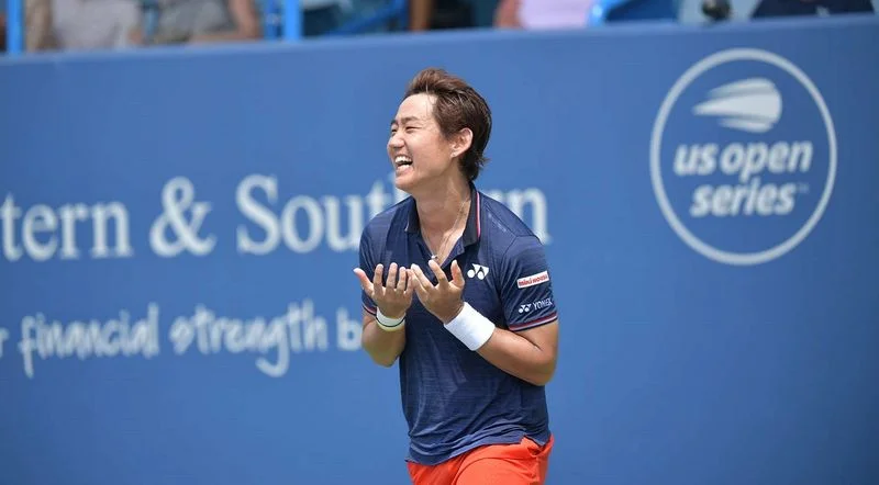 Йосихито Нисиока - Алекс Де Минаур Йосихито Нисиока - Алекс Де Минаур