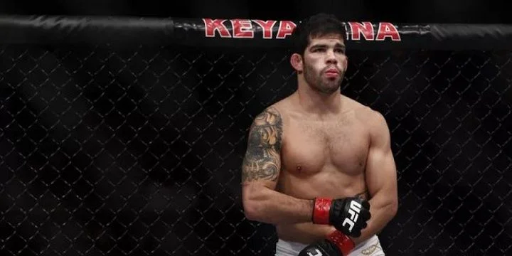 Рафаэль Ассунсао - Кори Сэндхаген