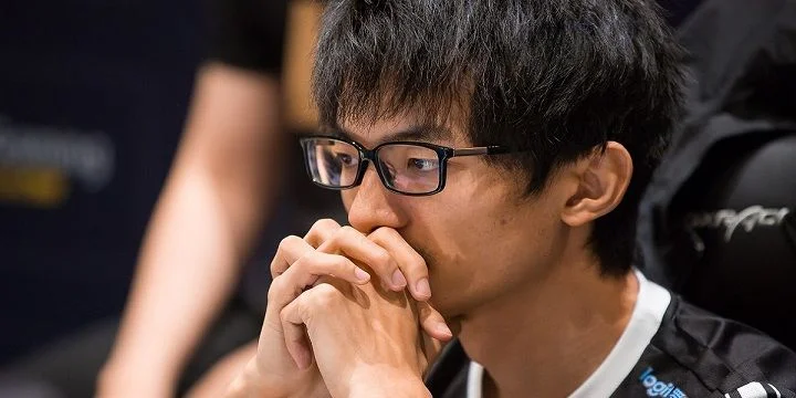 Royal Never Give Up - NaVi