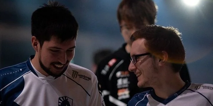 Fnatic - Team Liquid Fnatic - Team Liquid