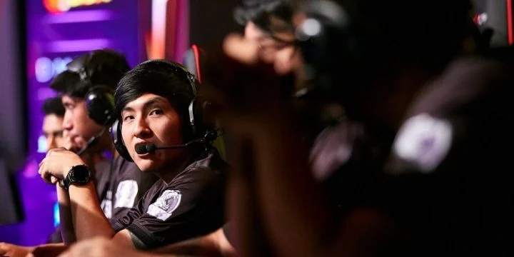Infamous - Keen Gaming Infamous - Keen Gaming