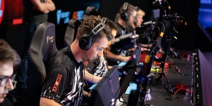 c0ntact - Renegades c0ntact - Renegades