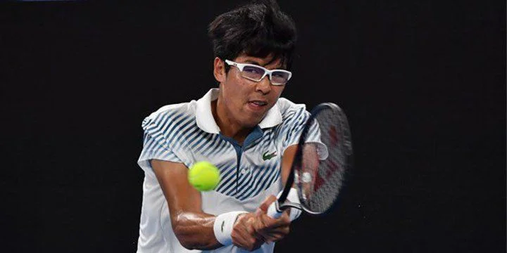 Хён Чон - Эрнесто Эскобедо