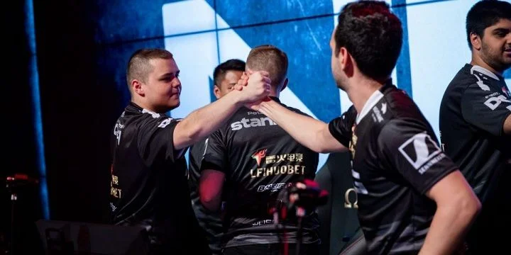NRG eSports - 100 Thieves NRG eSports - 100 Thieves