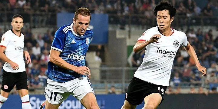 Айнтрахт Фр - Страсбург Айнтрахт Фр - Страсбург