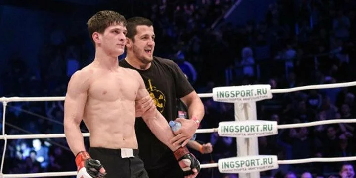 Лу Дженьхун - Мовсар Евлоев