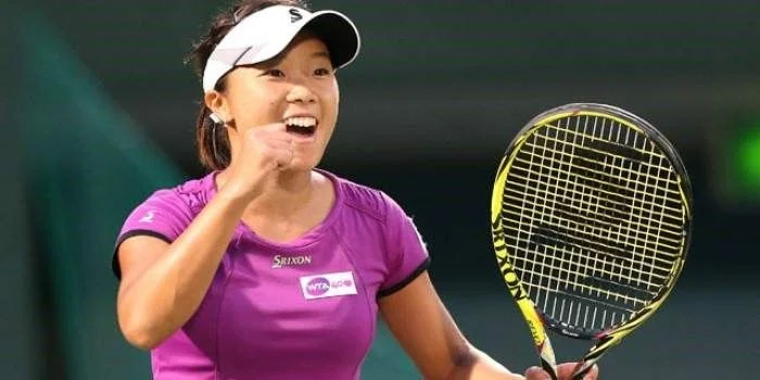 Михаэла Бузарнеску - Куруми Нара