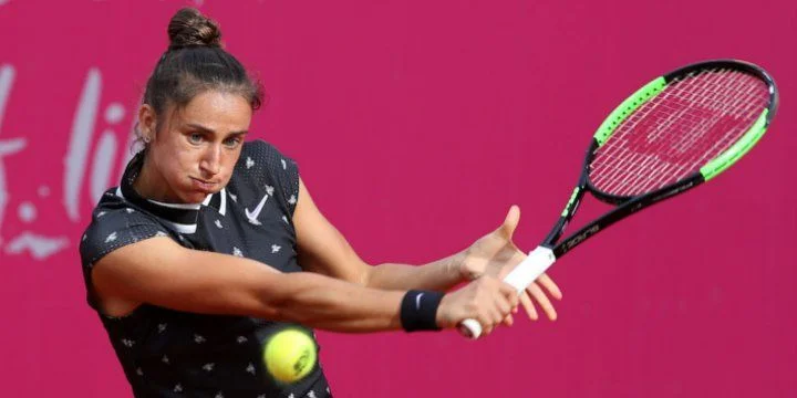 Сара Соррибес-Тормо - Мисаки Дои Сара Соррибес-Тормо - Мисаки Дои