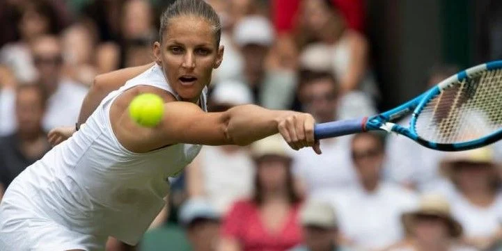 Каролина Плишкова - Айла Томлянович Каролина Плишкова - Айла Томлянович