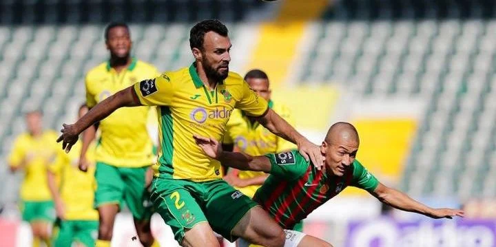 Пасуш де Феррейра - Авеш Пасуш де Феррейра - Авеш