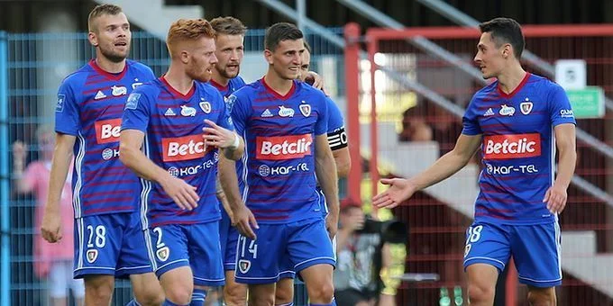 Пяст Гливице - Ракув