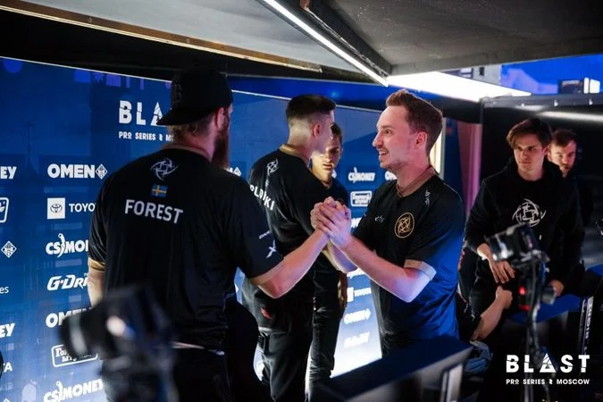 Ninjas in Pyjamas - Virtus.pro Ninjas in Pyjamas - Virtus.pro