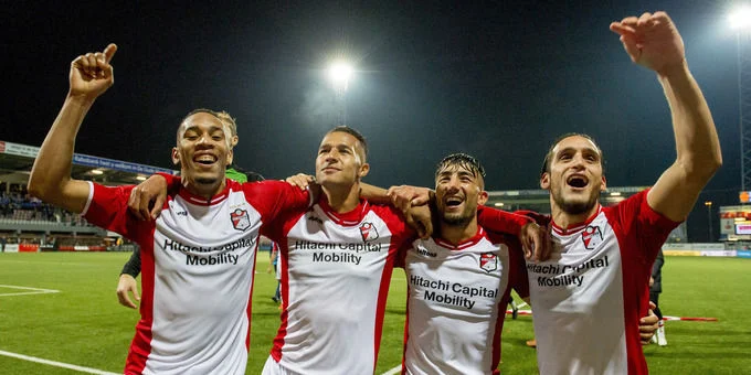 Эммен - Ден Хааг