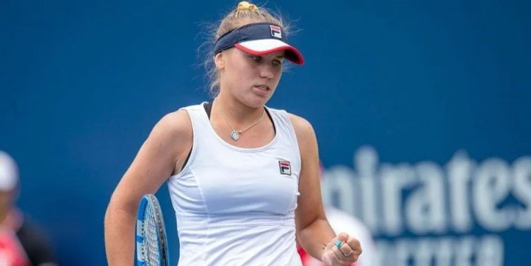 Гарбинье Мугуруса - София Кенин