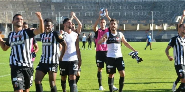 Кремонезе - Асколи