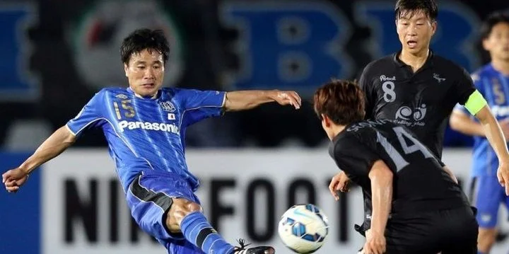 Гамба Осака - Саппоро