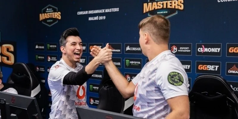 MOUZ - OpTic MOUZ - OpTic