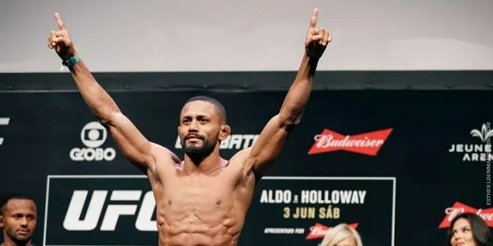 Дейвесон Фигередо - Тим Эллиотт Дейвесон Фигередо - Тим Эллиотт