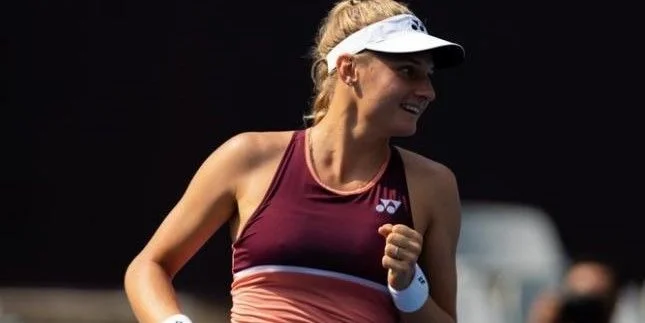 Даяна Ястремская - Кирстен Флипкенс