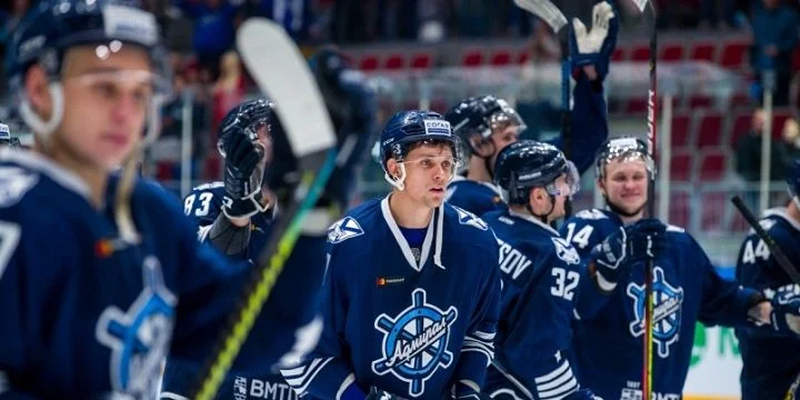 Адмирал - Локомотив