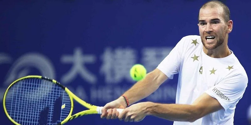 Адриан Маннарино - Душан Лайович