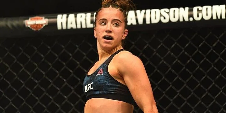 Мэйси Барбер - Джиллиан Робертсон Мэйси Барбер - Джиллиан Робертсон