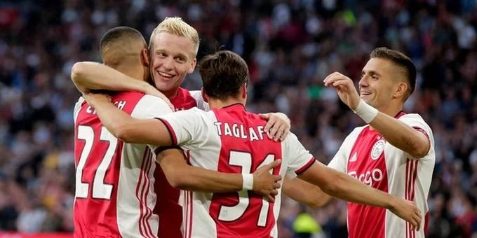 Ваалвейк - Аякс