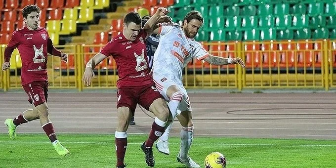 Урал - Арсенал