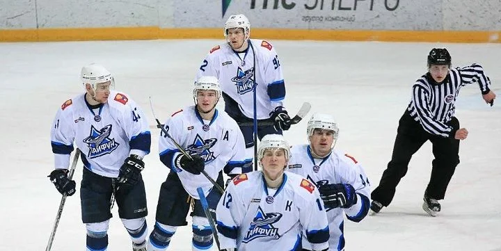 Тайфун - МХК Динамо