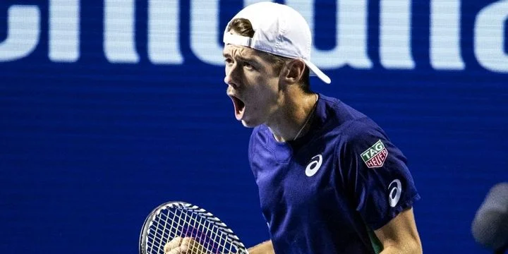 Алекс Де Минаур - Стефанос Циципас