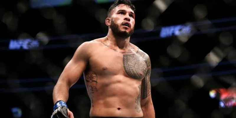 Брэд Таварес - Эдмен Шахбазян Брэд Таварес - Эдмен Шахбазян