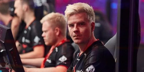 Astralis - ViCi Gaming Astralis - ViCi Gaming