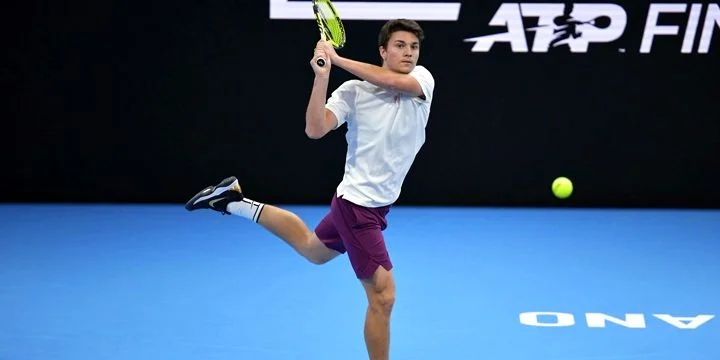 Алекс Де Минаур - Миомир Кечманович