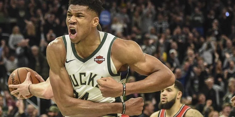 Клипперс - Милуоки