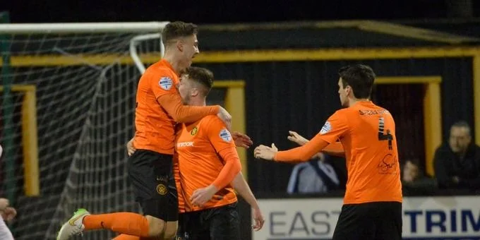 Ларн - Крусейдерс