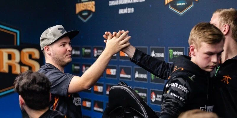 Fnatic - HellRaisers Fnatic - HellRaisers