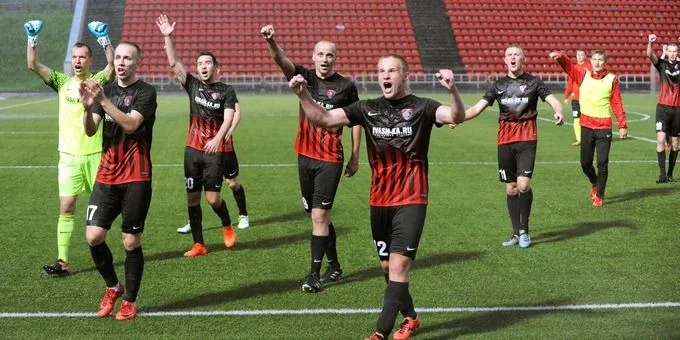 Текстильщик - Нефтехимик