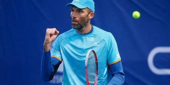 Маркос Хирон - Иво Карлович