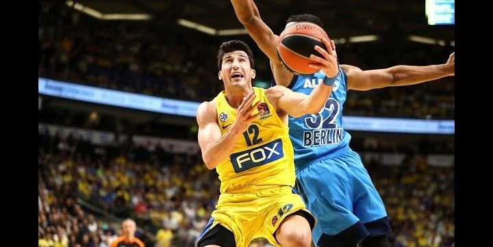 Альба - Црвена Звезда