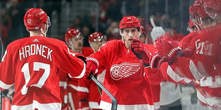 Детройт - Каролина