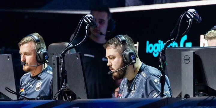 BIG - Copenhagen Flames BIG - Copenhagen Flames